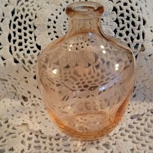 Elegant Glass Vase - Peach